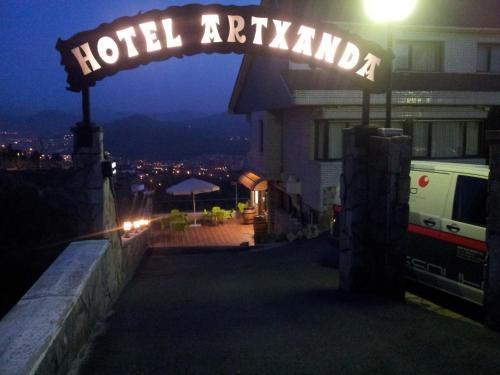 Hotel Artxanda Bilbao, Parking Gratuito En El Exterior Junto Al Hotel (Adults Only) Exterior photo